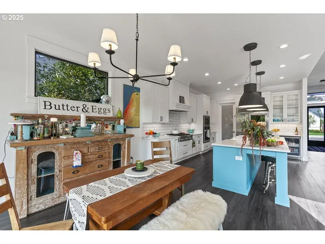 $1,100,000 | 18505 Northeast 78th Way, Vancouver, WA 98682