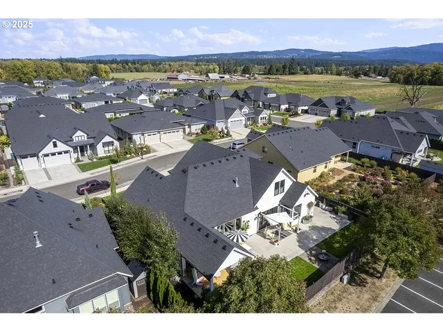 $1,100,000 | 18505 Northeast 78th Way, Vancouver, WA 98682
