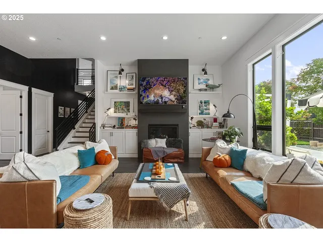 $1,100,000 | 18505 Northeast 78th Way, Vancouver, WA 98682