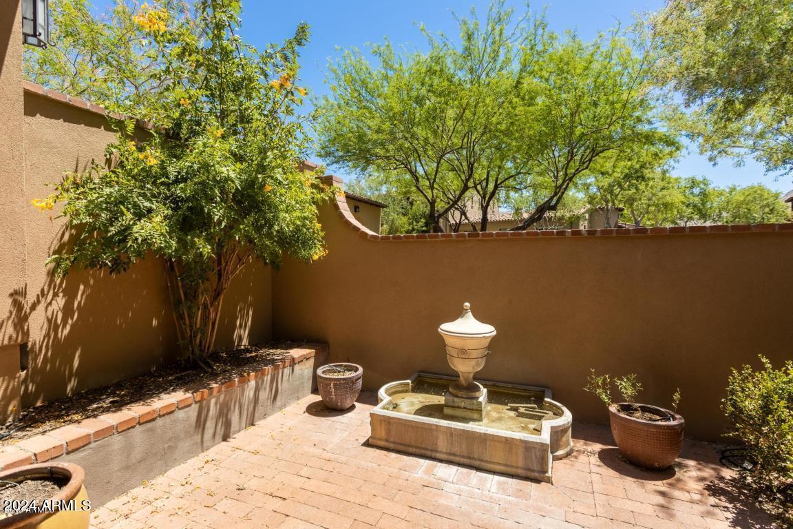 18650 North Thompson Peak Parkway, Unit 1024 Scottsdale, AZ 85255 - Photo 11 of 26 Master Patio