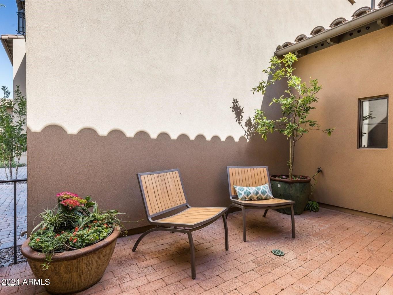 18650 North Thompson Peak Parkway, Unit 1024 Scottsdale, AZ 85255 - Photo 12 of 26 Patio off kitchen