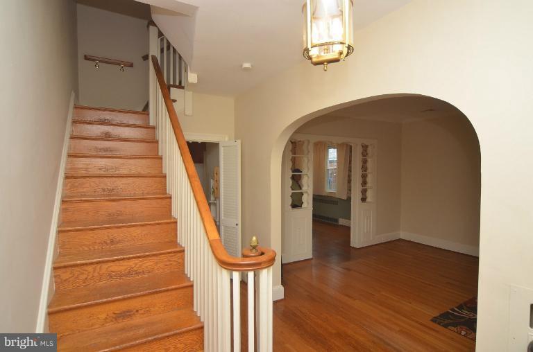 323 Hopkins Road Baltimore, MD 21212 - Photo 14 of 30 Interior (General)
