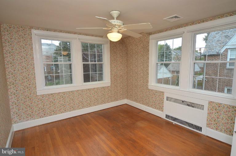 323 Hopkins Road Baltimore, MD 21212 - Photo 5 of 30 Bedroom