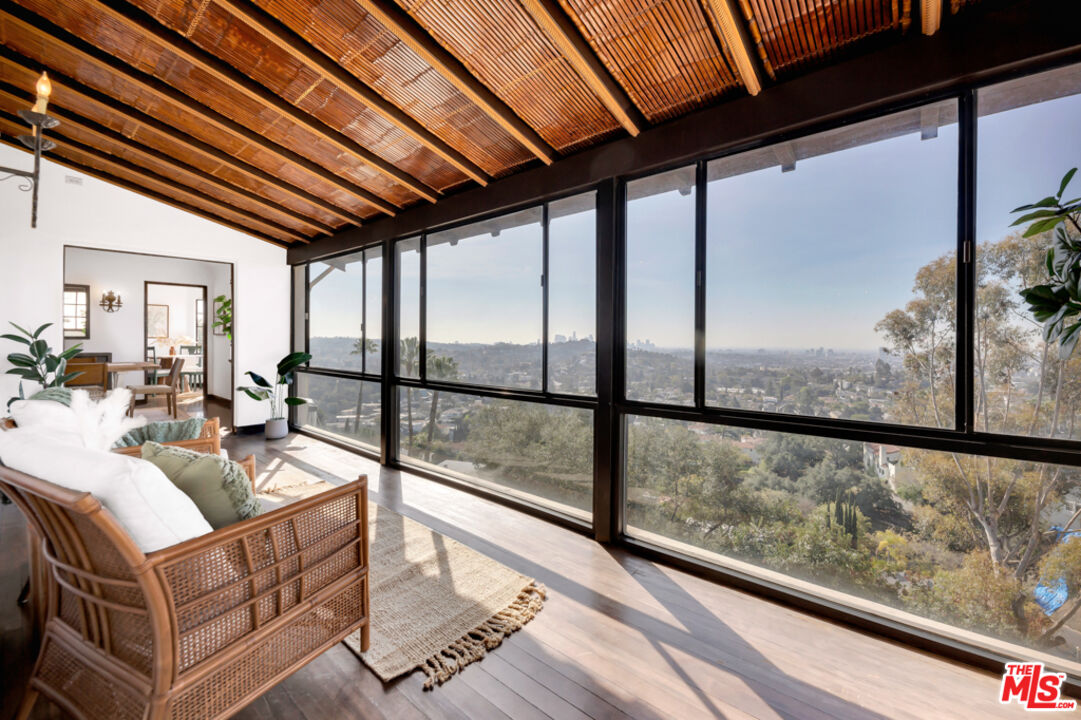 3729 Amesbury Road Los Angeles, CA 90027 - Photo 16 of 61
