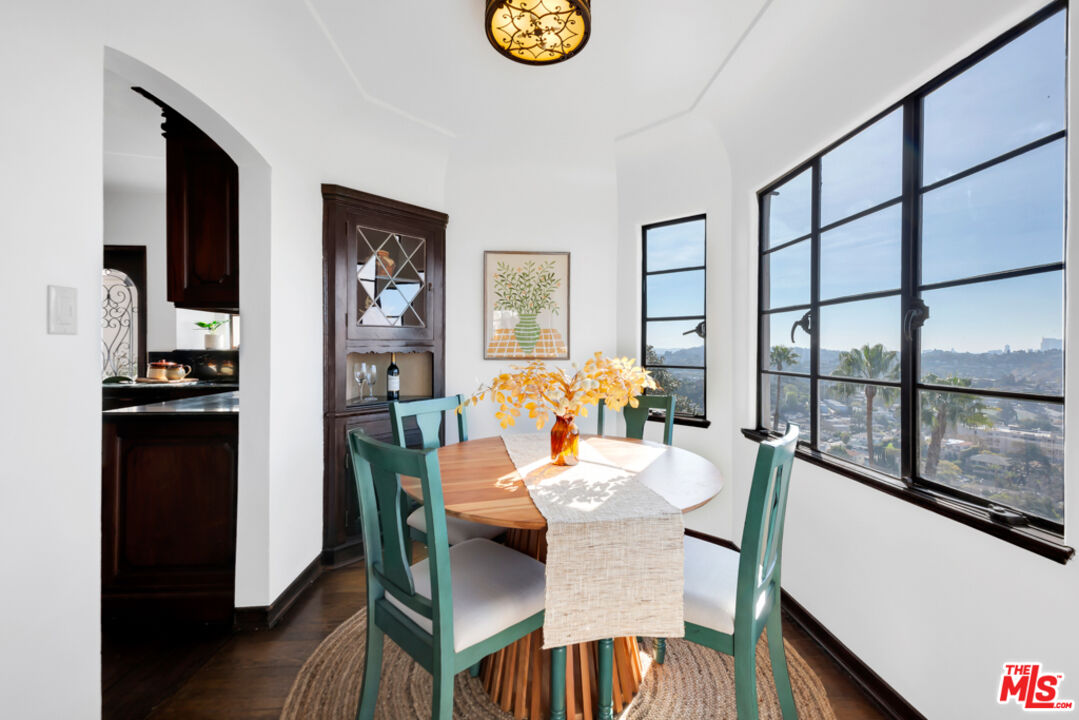 3729 Amesbury Road Los Angeles, CA 90027 - Photo 28 of 61
