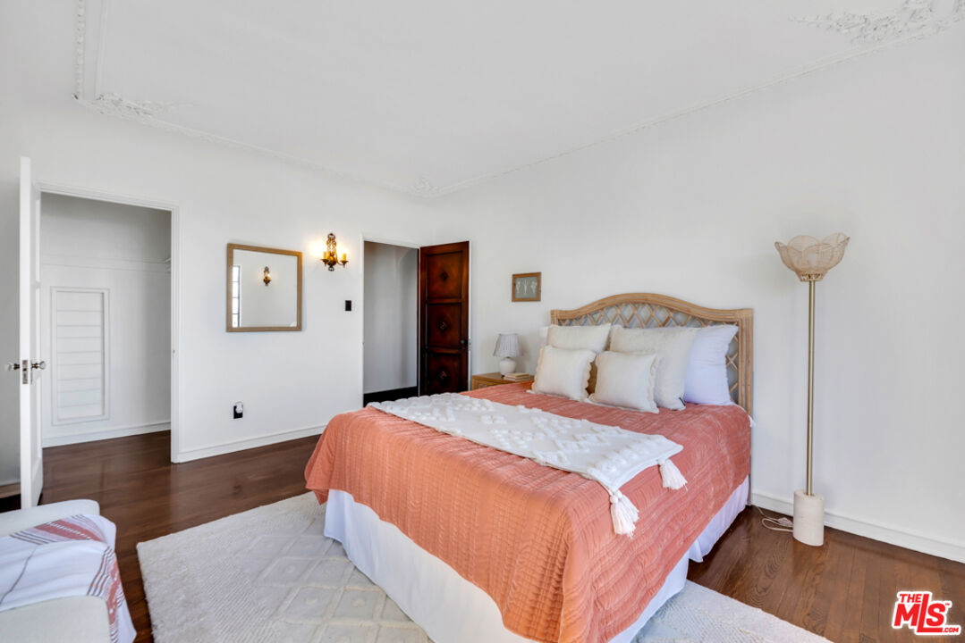 3729 Amesbury Road Los Angeles, CA 90027 - Photo 44 of 61