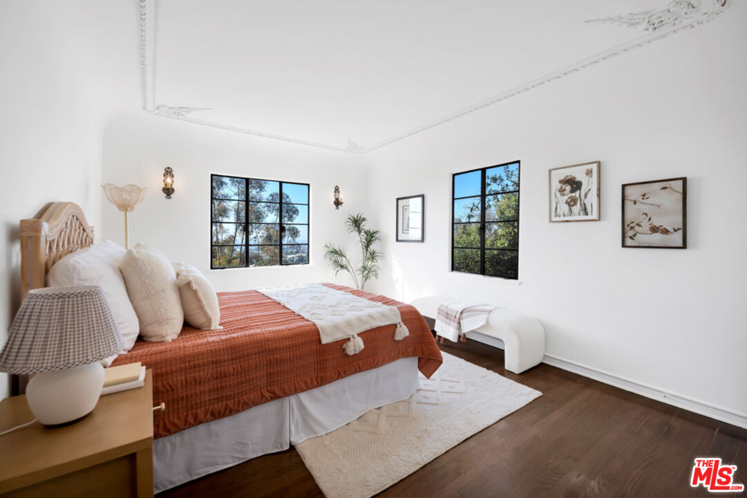 3729 Amesbury Road Los Angeles, CA 90027 - Photo 45 of 61