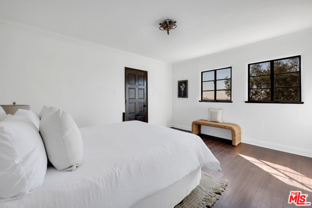 3729 Amesbury Road Los Angeles, CA 90027 - Photo 48 of 61
