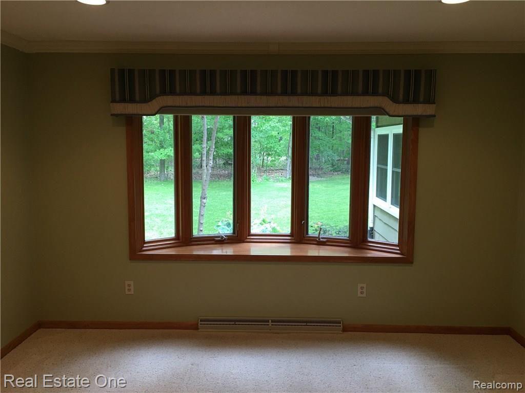 7319 South Beyer Road Frankenmuth, MI 48734 - Photo 34 of 84 Living Room 3.JPG