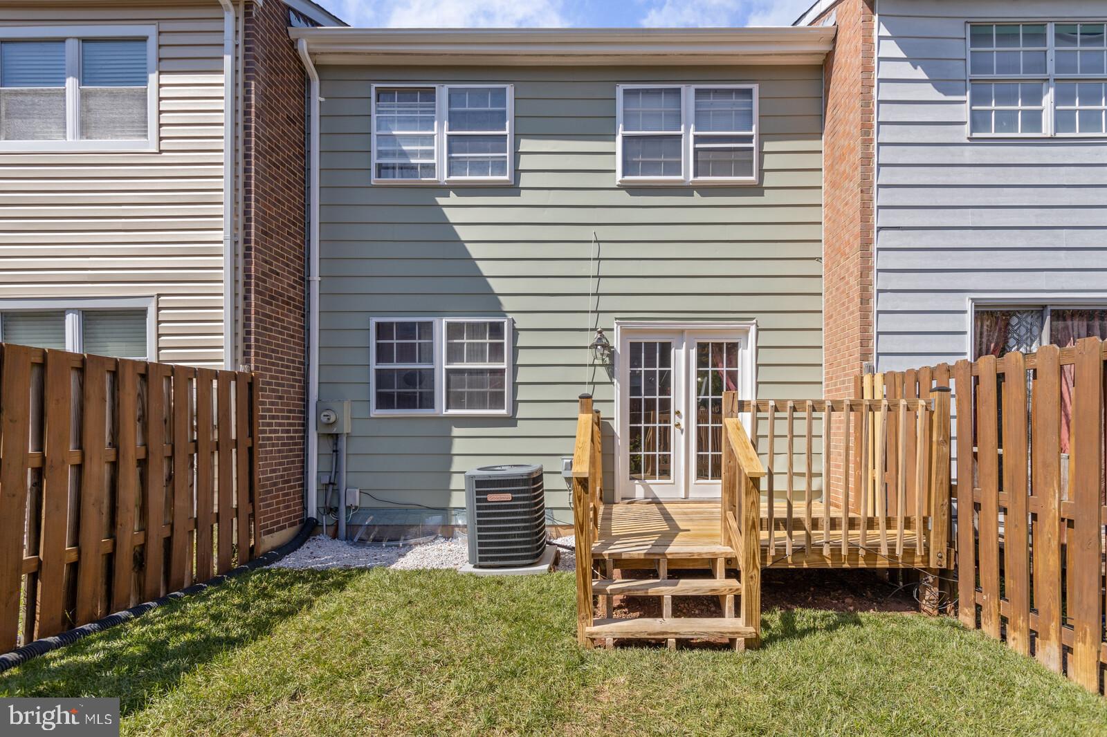 8507 Stonewall Road Manassas, VA 20110 - Photo 31 of 32 Nice deck off living room