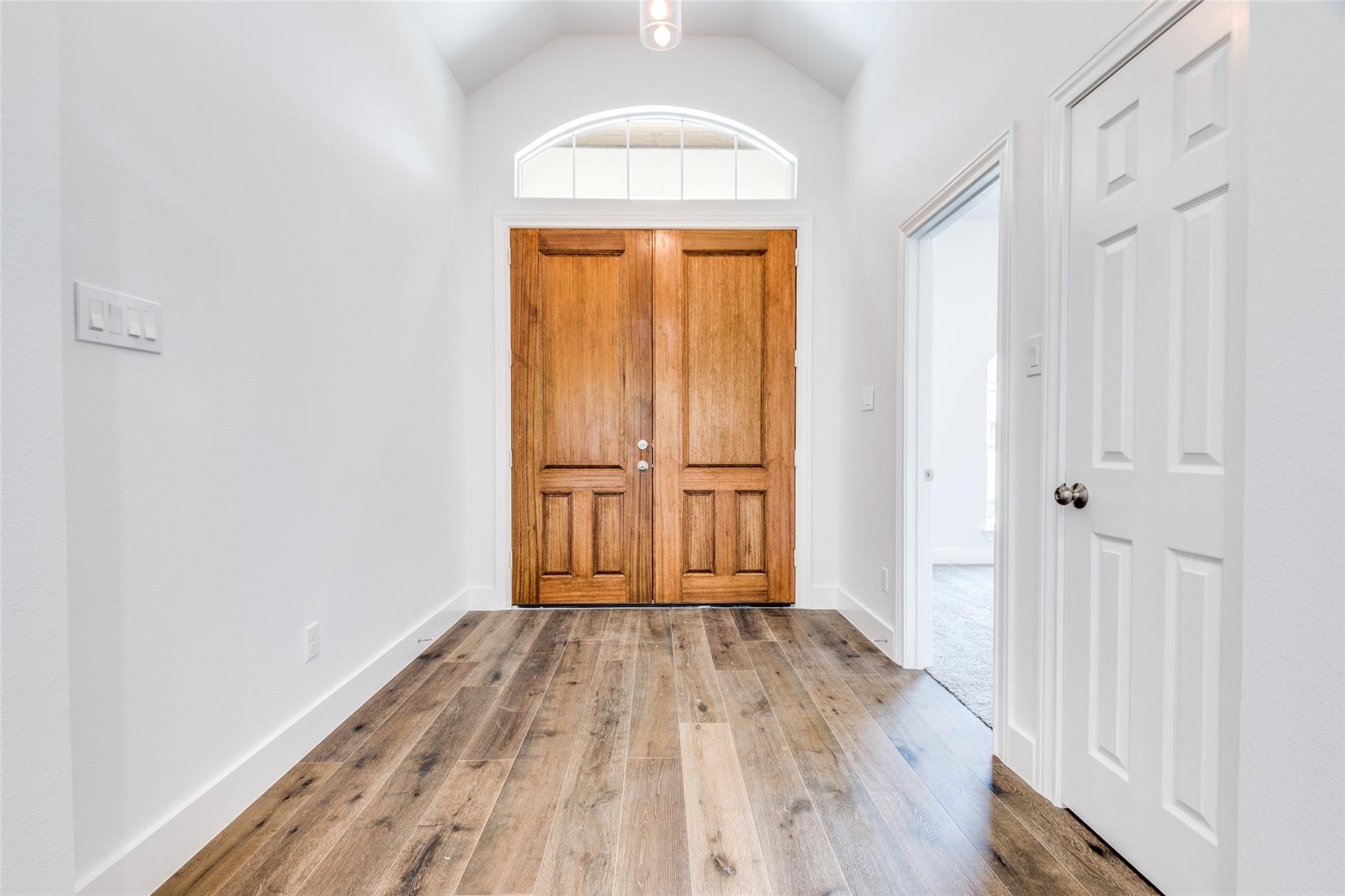 144 Monterrey Road East Montgomery, TX 77356 - Photo 5 of 25