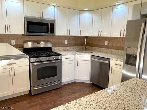 $2,600 | 210 Irving Place, Bernards, NJ 07920