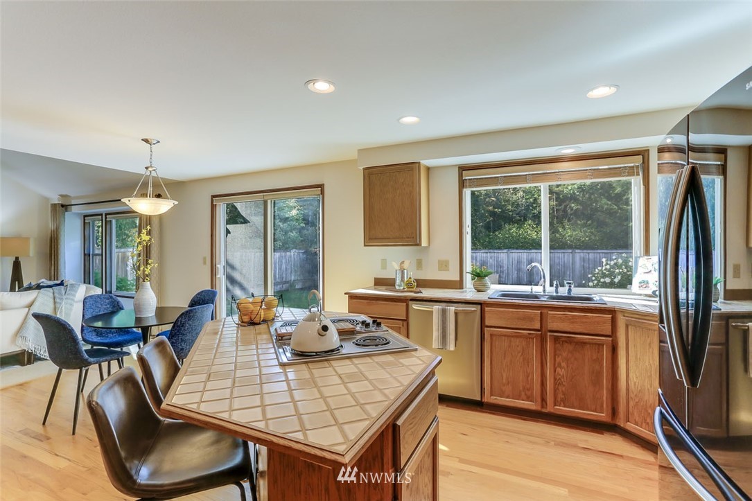 15813 Southeast 184th Street Renton, WA 98058 - Photo 8 of 32 Gallery Image 8