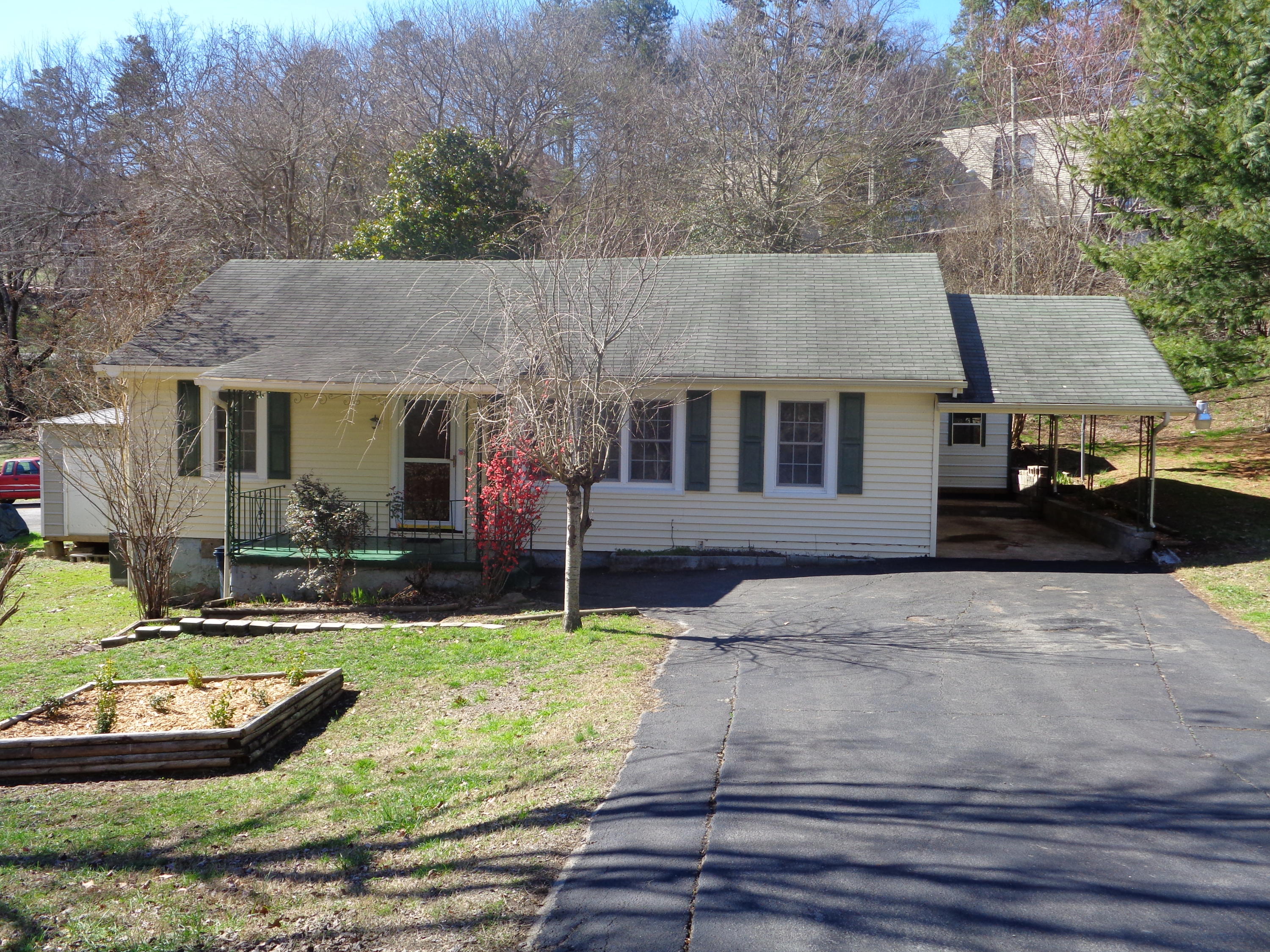 303 Hogan Road Rossville, GA 30741 - Photo 1 of 21 303 Hogan Circle