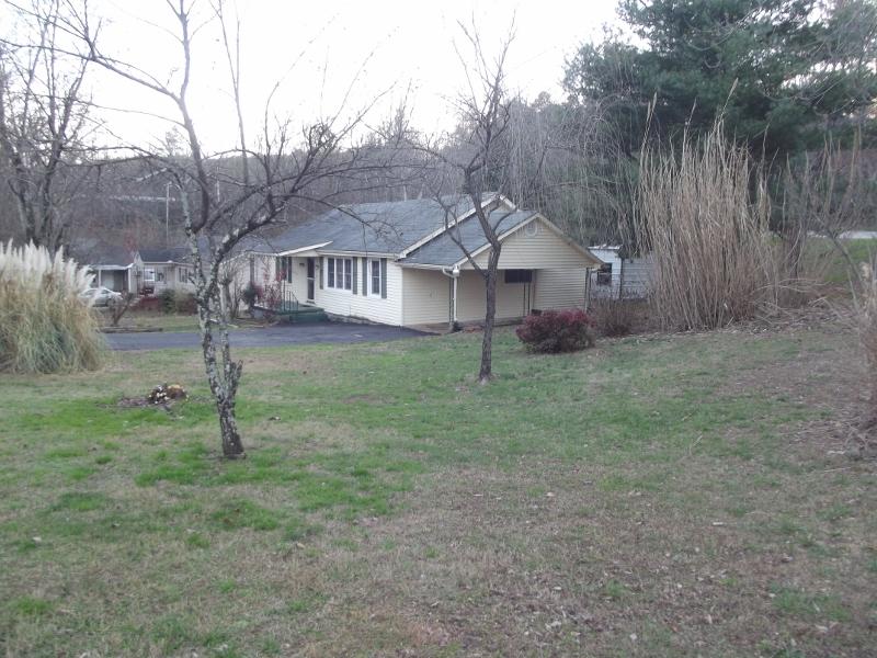 303 Hogan Road Rossville, GA 30741 - Photo 5 of 21 Nice Yard