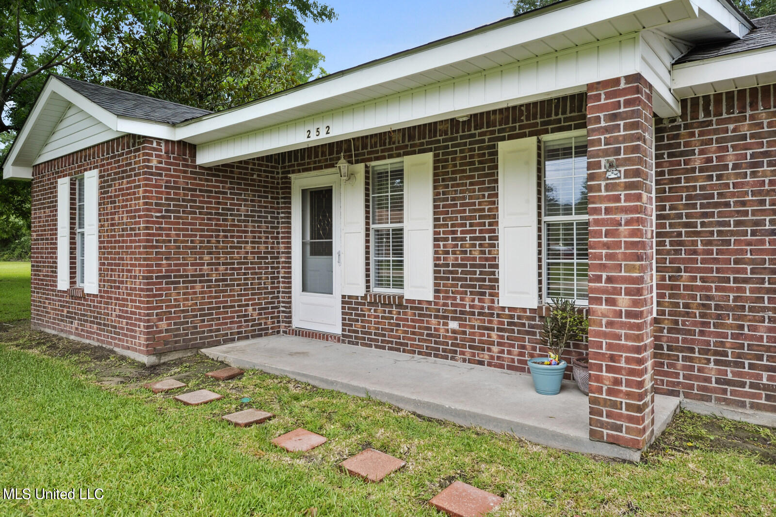 252 Reed Avenue Long Beach, MS 39560 - Photo 3 of 26 Front Exterior