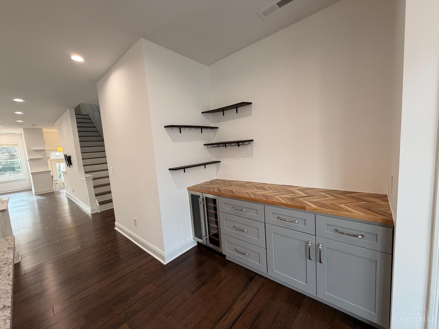 540 Slack Street Cincinnati, OH 45202 - Photo 10 of 36