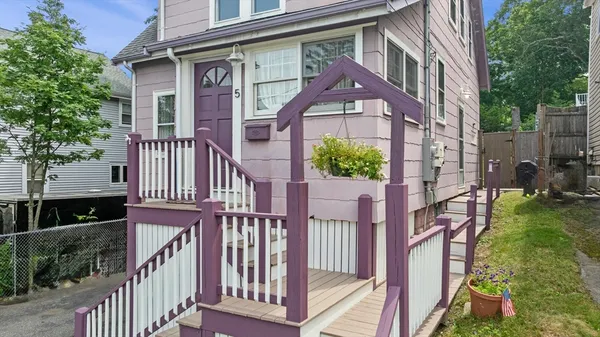 $700,000 | 5 South Mountain Avenue, Melrose, MA 02176