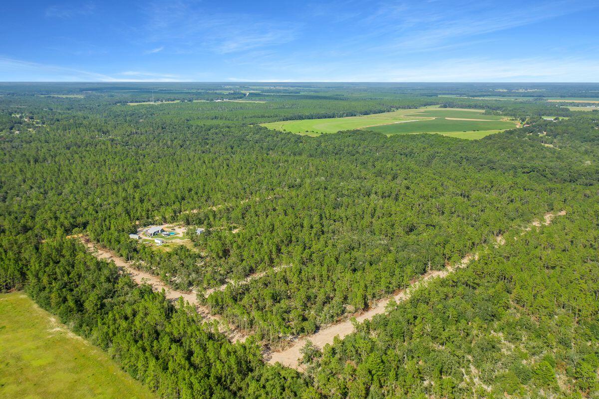 6 Sexton Road DeFuniak Springs, FL 32433 - Photo 7 of 10 a view of an ocean