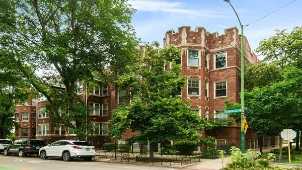 $390,000 | 1637 West Granville Avenue, Unit 3, Chicago, IL 60660
