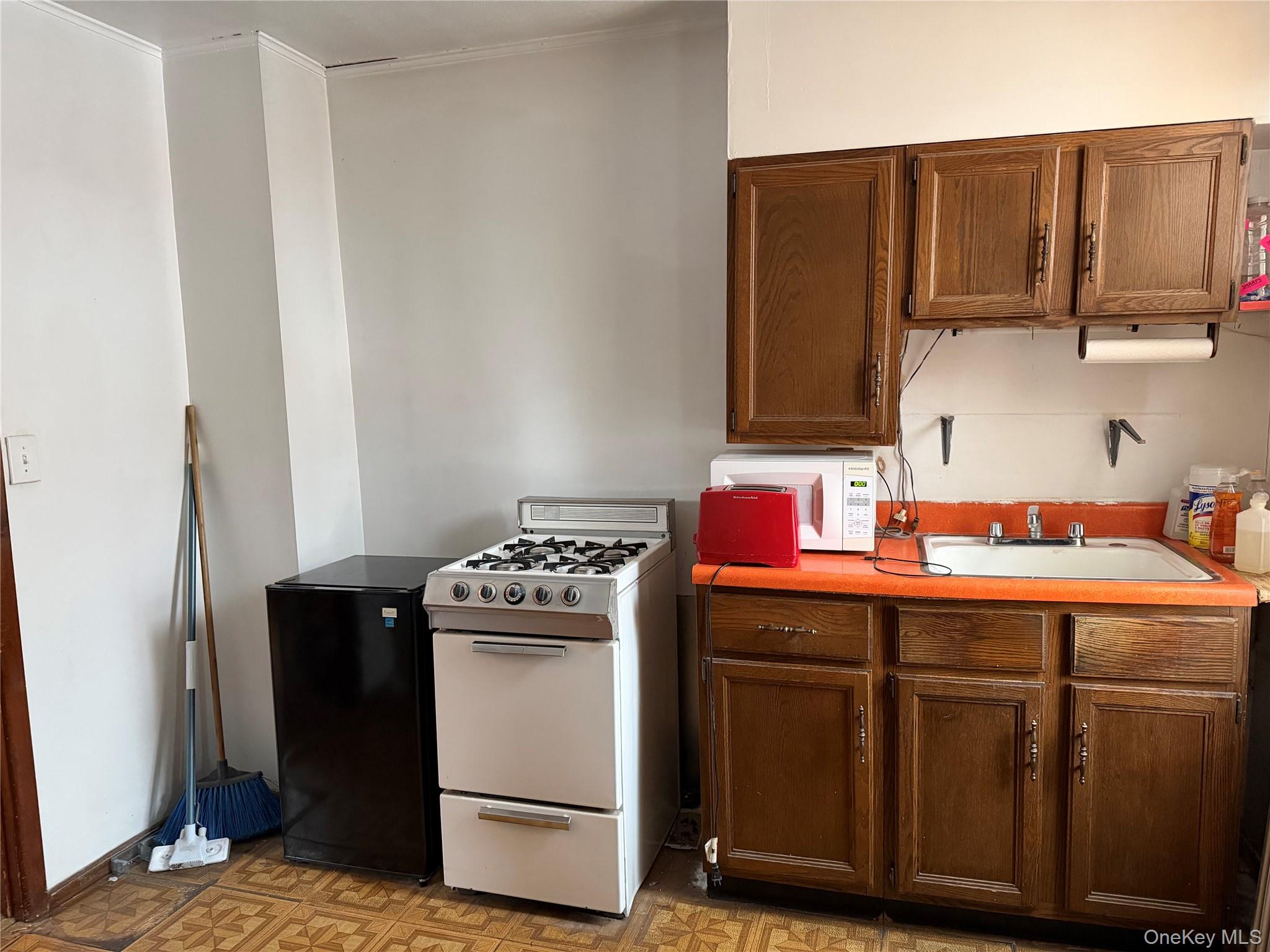 104-44 47th Avenue Queens, NY 11368 - Photo 6 of 27