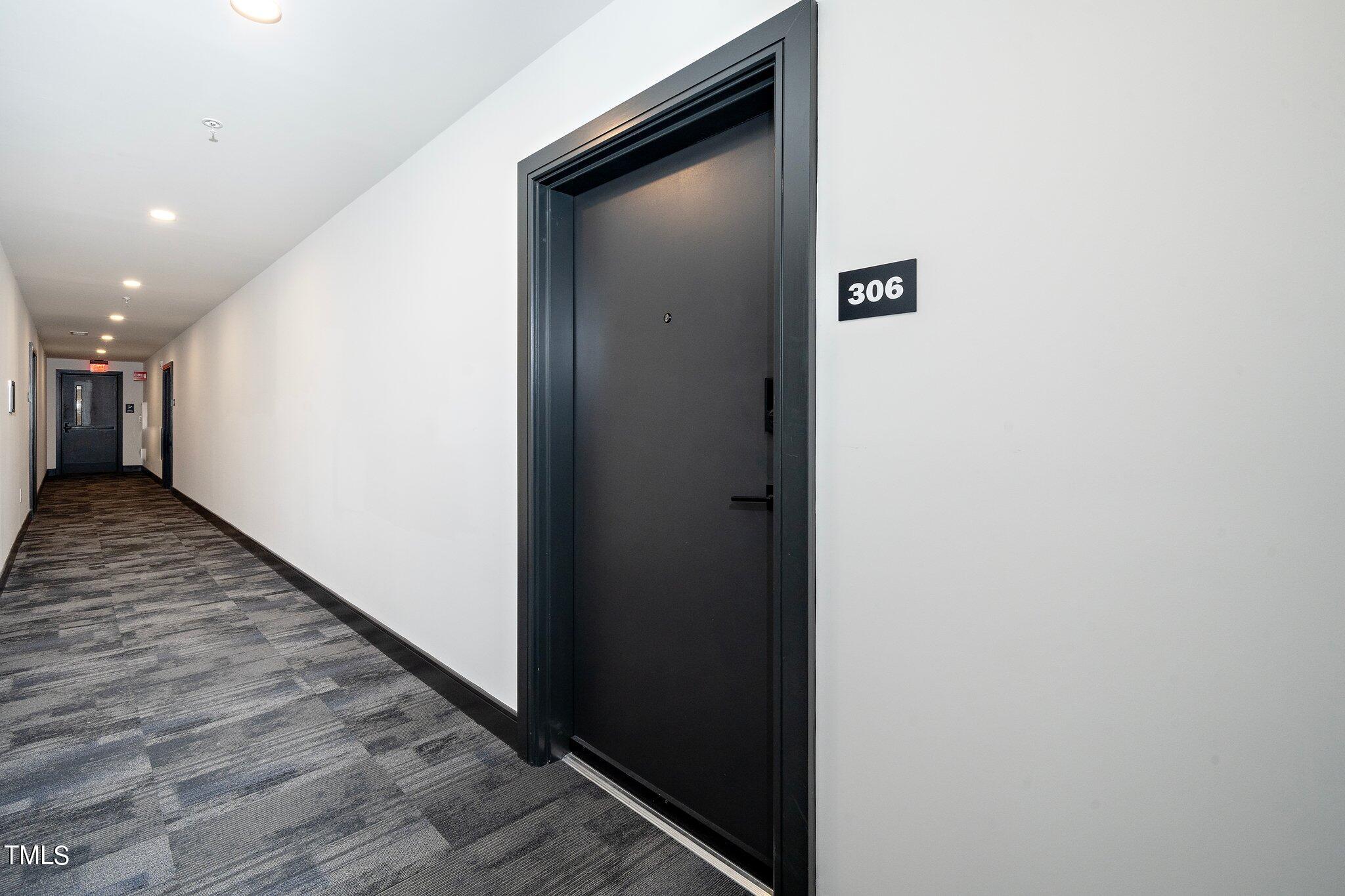 5-web-or-mls-615 W Peace St 306 (17 of 2