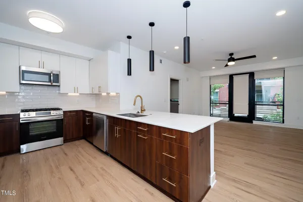 $475,000 | 615 West Peace Street, Unit 306, Raleigh, NC 27603