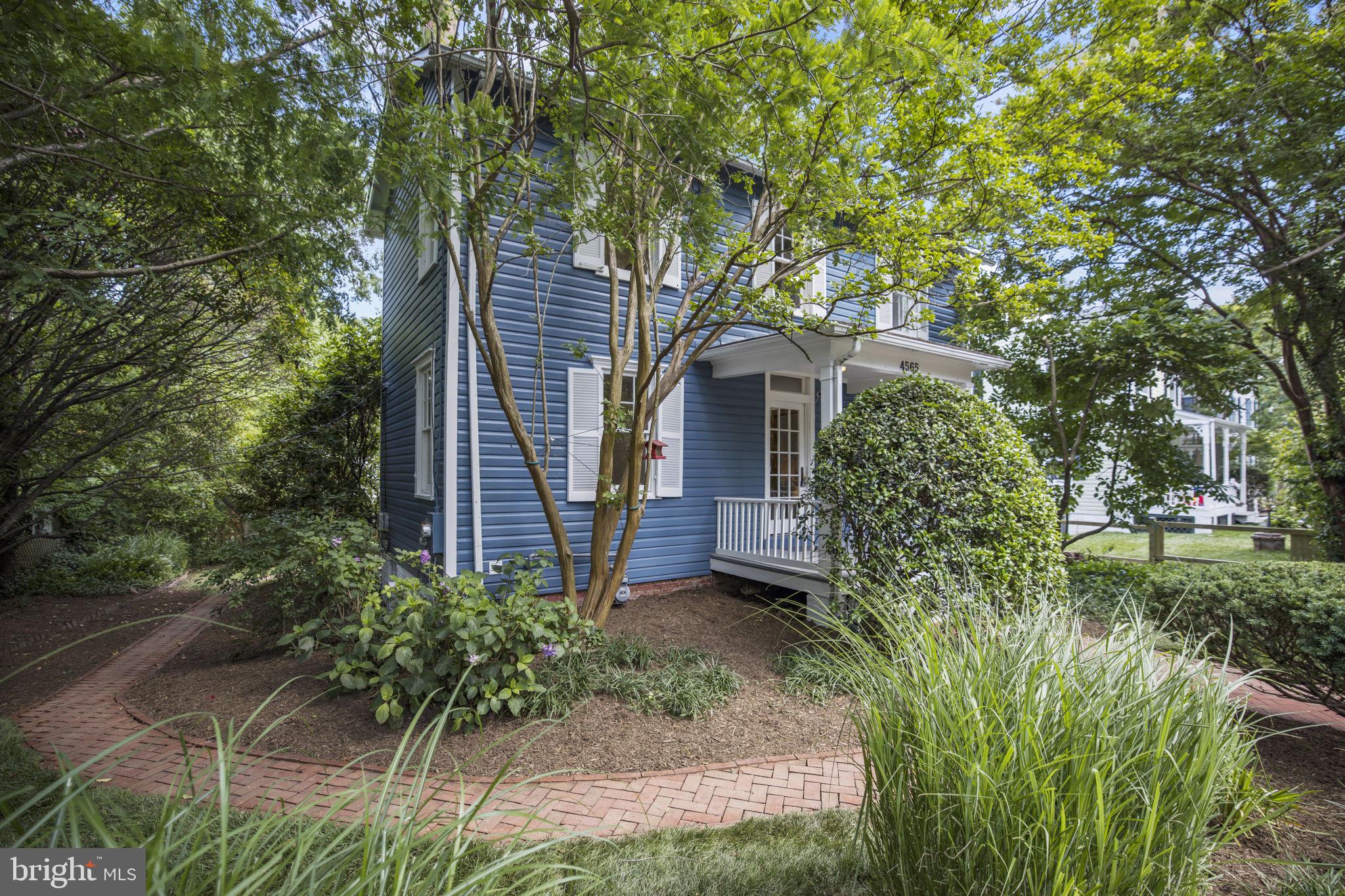 4565 Grant Road Northwest Washington, DC 20016 - Photo 2 of 31 The perfect colonial style home