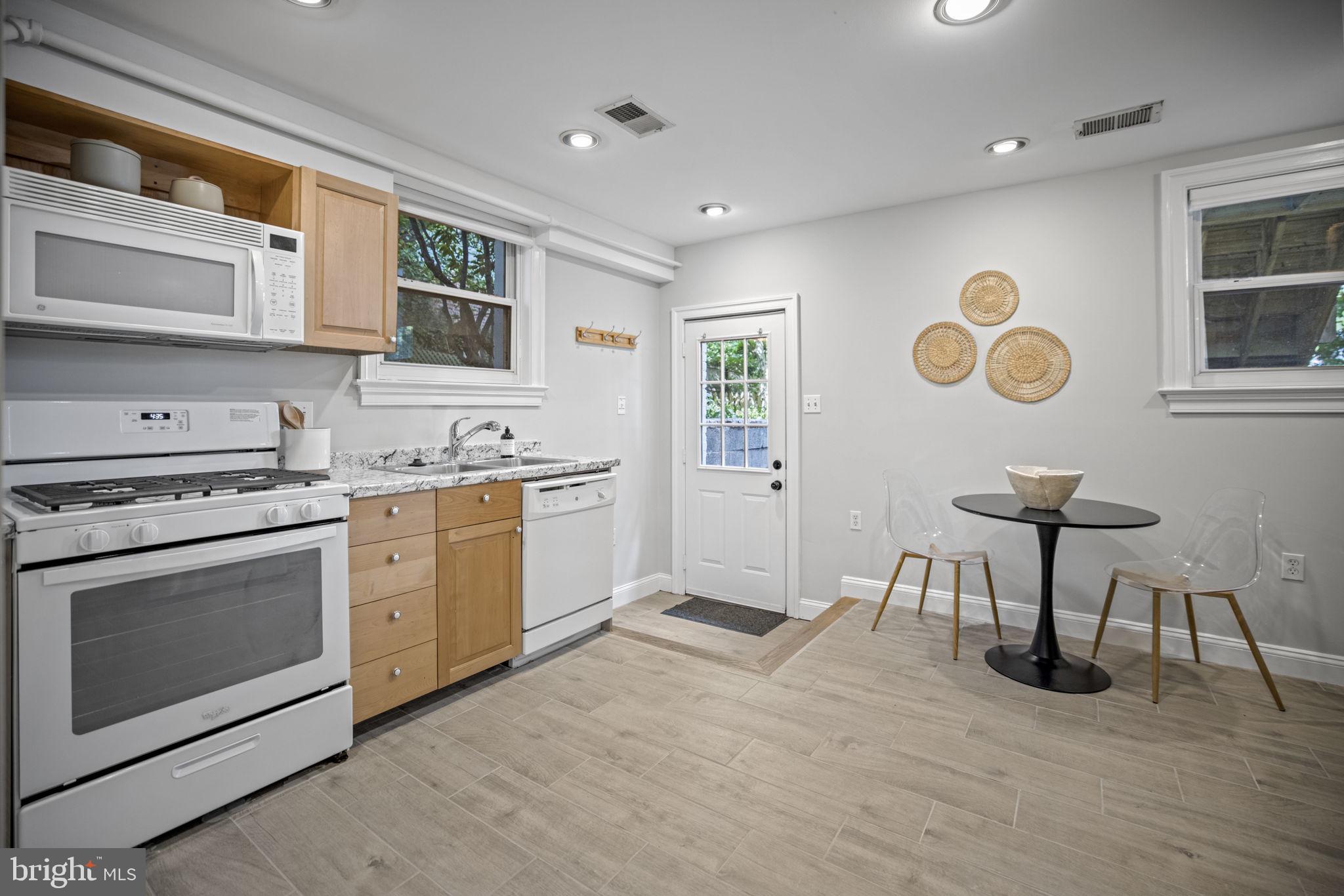 4565 Grant Road Northwest Washington, DC 20016 - Photo 26 of 31 Full kitchen