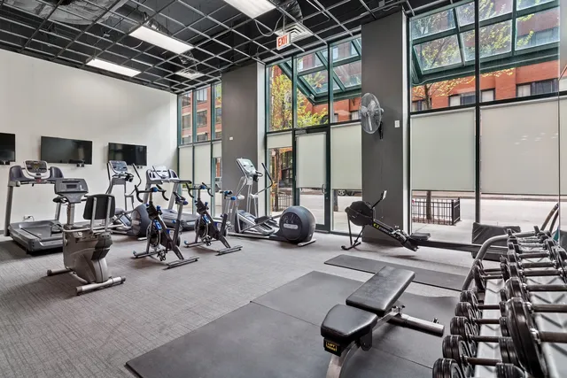 $450,000 | 400 West Ontario Street, Unit 513, Chicago, IL 60654