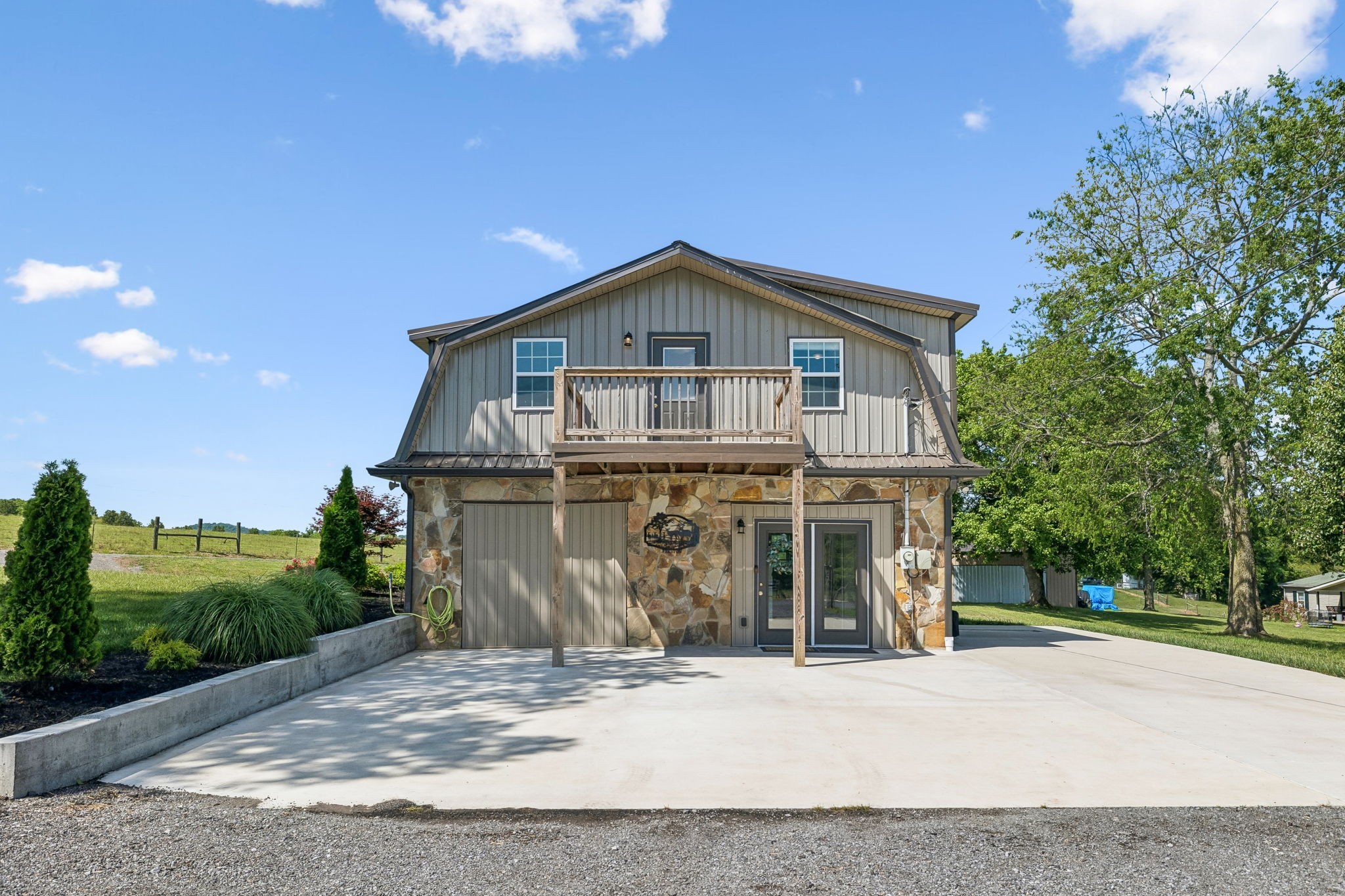 124 Hickman Creek Road South Hickman, TN 38567 - Photo 2 of 44