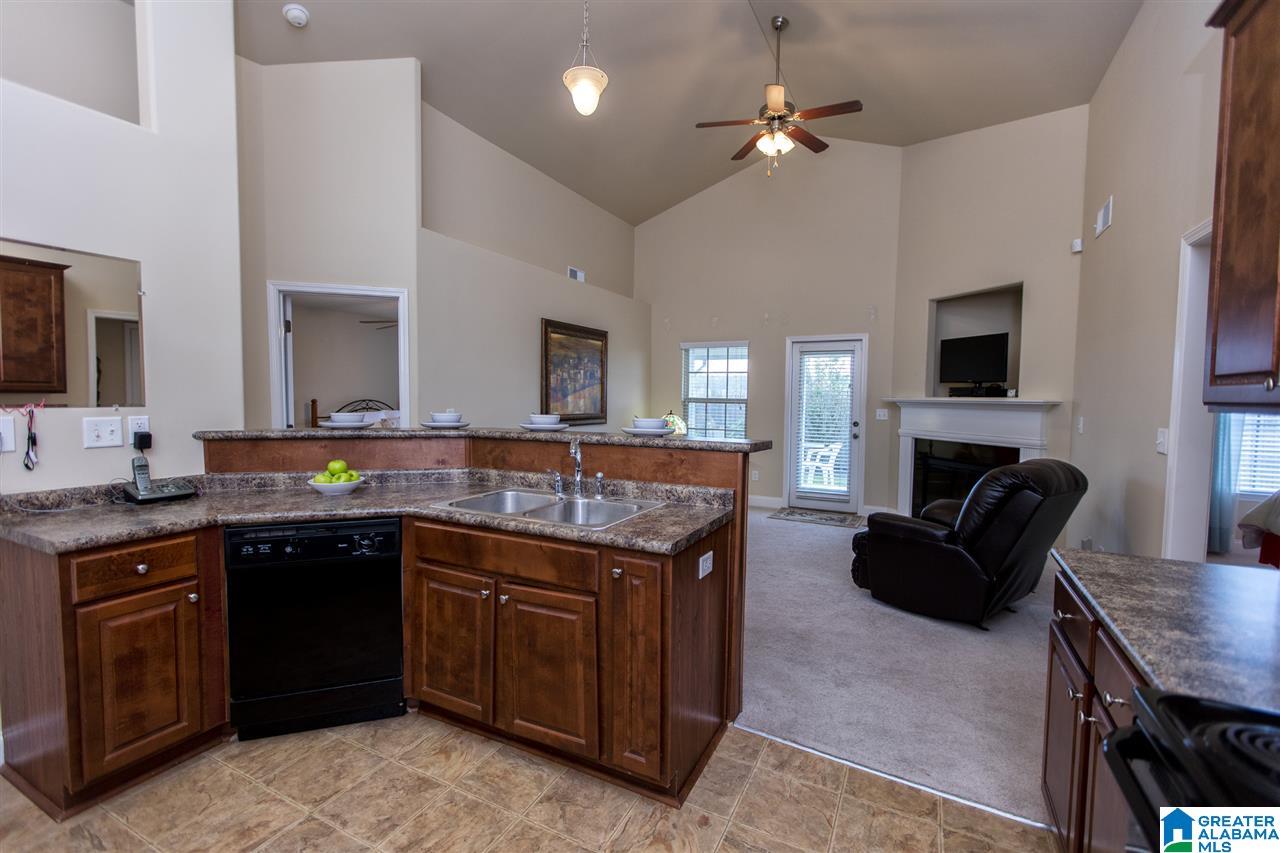 100 Crisfield Circle Alabaster, AL 35007 - Photo 2 of 20
