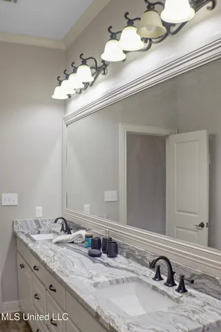 $449,000 | 1030 Greenbriar Lane, McComb, MS 39648