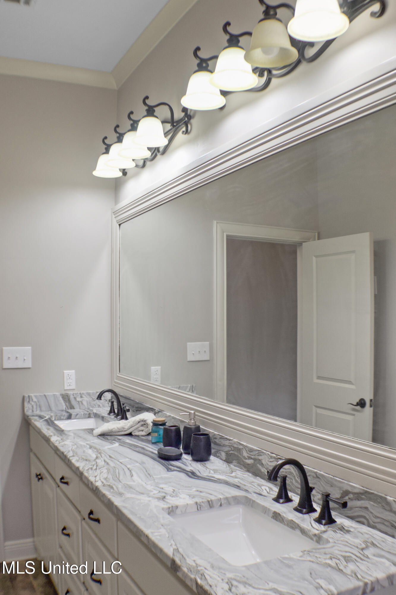 1030 Greenbriar Lane McComb, MS 39648 - Photo 21 of 30 IMG_0186