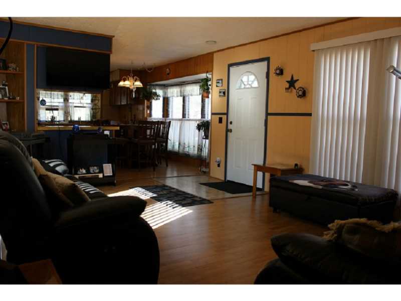 2 Comfort Way Coventry, RI 02816 - Photo 5 of 13 Living Room.