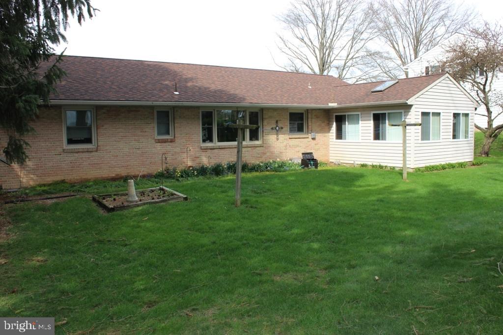 825 Newport Road Manheim, PA 17545 - Photo 18 of 19 Gallery Image 18