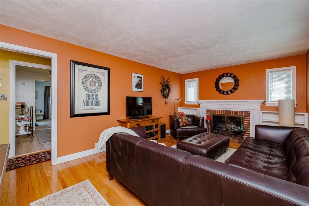 156 Harris Street Pawtucket, RI 02861 - Photo 15 of 41