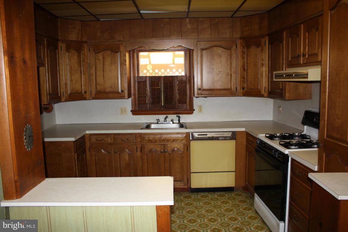 664 St Joseph Street Lancaster, PA 17603 - Photo 6 of 17 Gallery Image 6