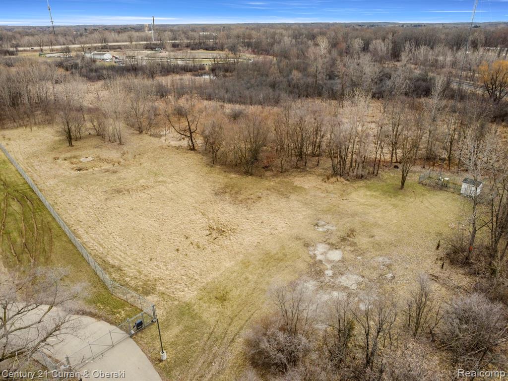 1139 South Dettman Road Jackson, MI 49203 - Photo 2 of 19