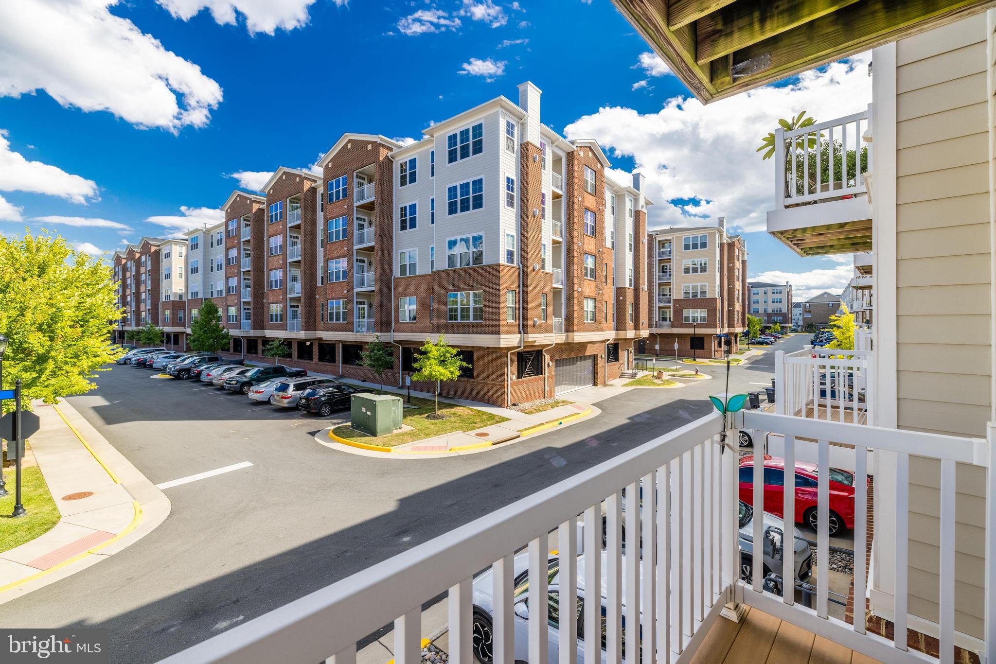 13643 Air And Parkway, Unit MUSEUM 9L Herndon, VA 20171 - Photo 43 of 45 a view of a balcony with city view