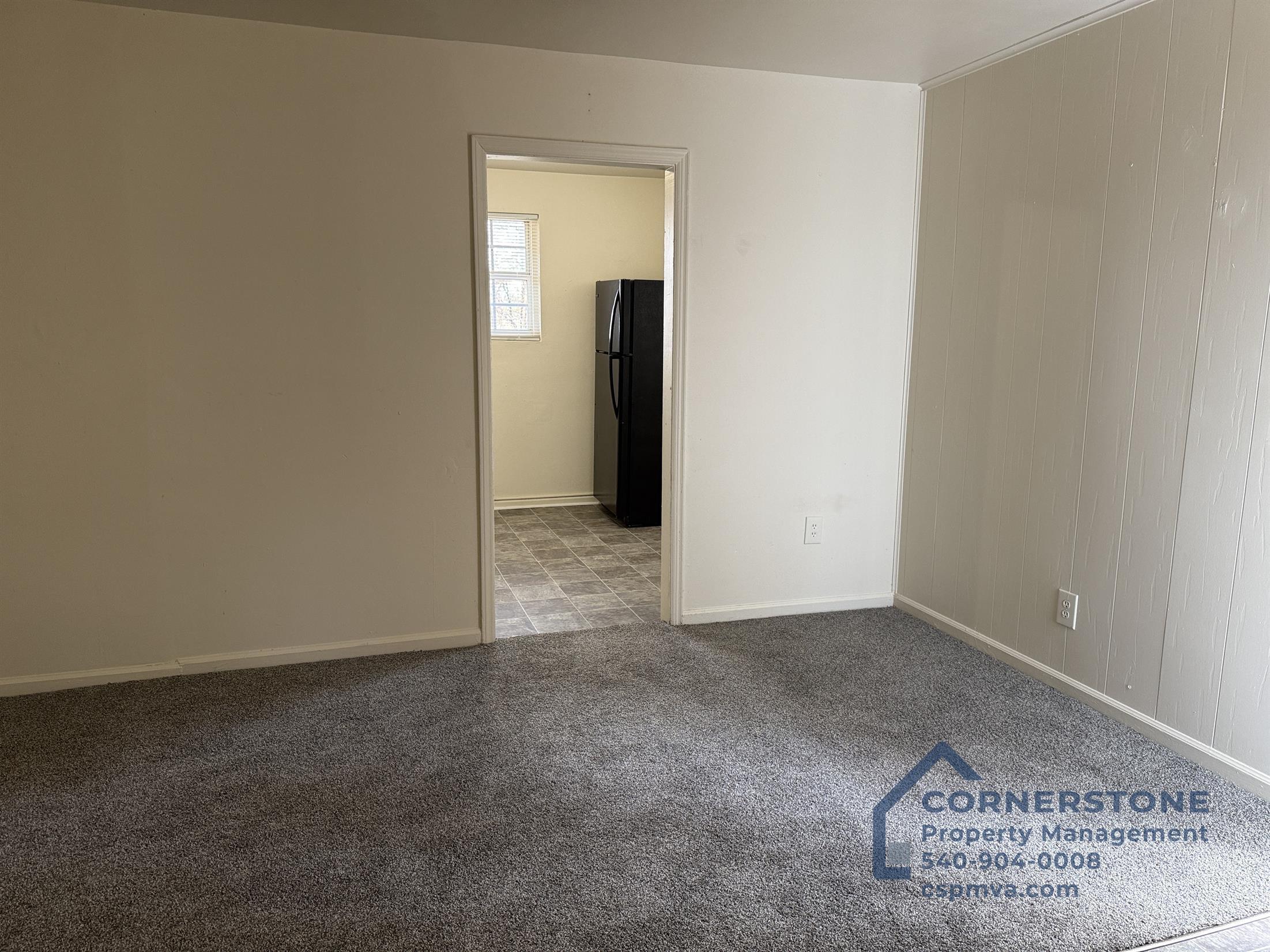 6700 Shingle Rdg Road, Unit 8B Roanoke, VA 24018 - Photo 3 of 13 an empty room with a hallway