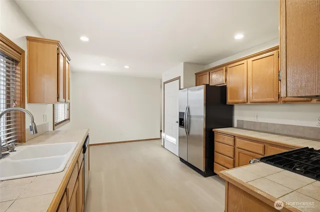 $799,000 | 14019 52nd Avenue West, Unit B, Edmonds, WA 98026