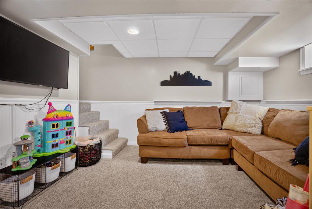 514 Edgeridge Road Pittsburgh, PA 15234 - Photo 25 of 37 Gallery Image 25
