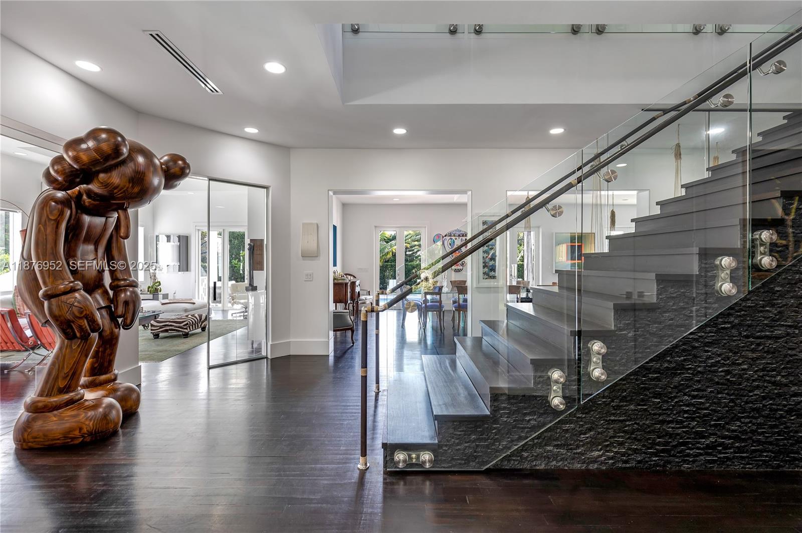 9460 Southwest 69th Avenue Pinecrest, FL 33156 - Photo 5 of 37 a view of entryway