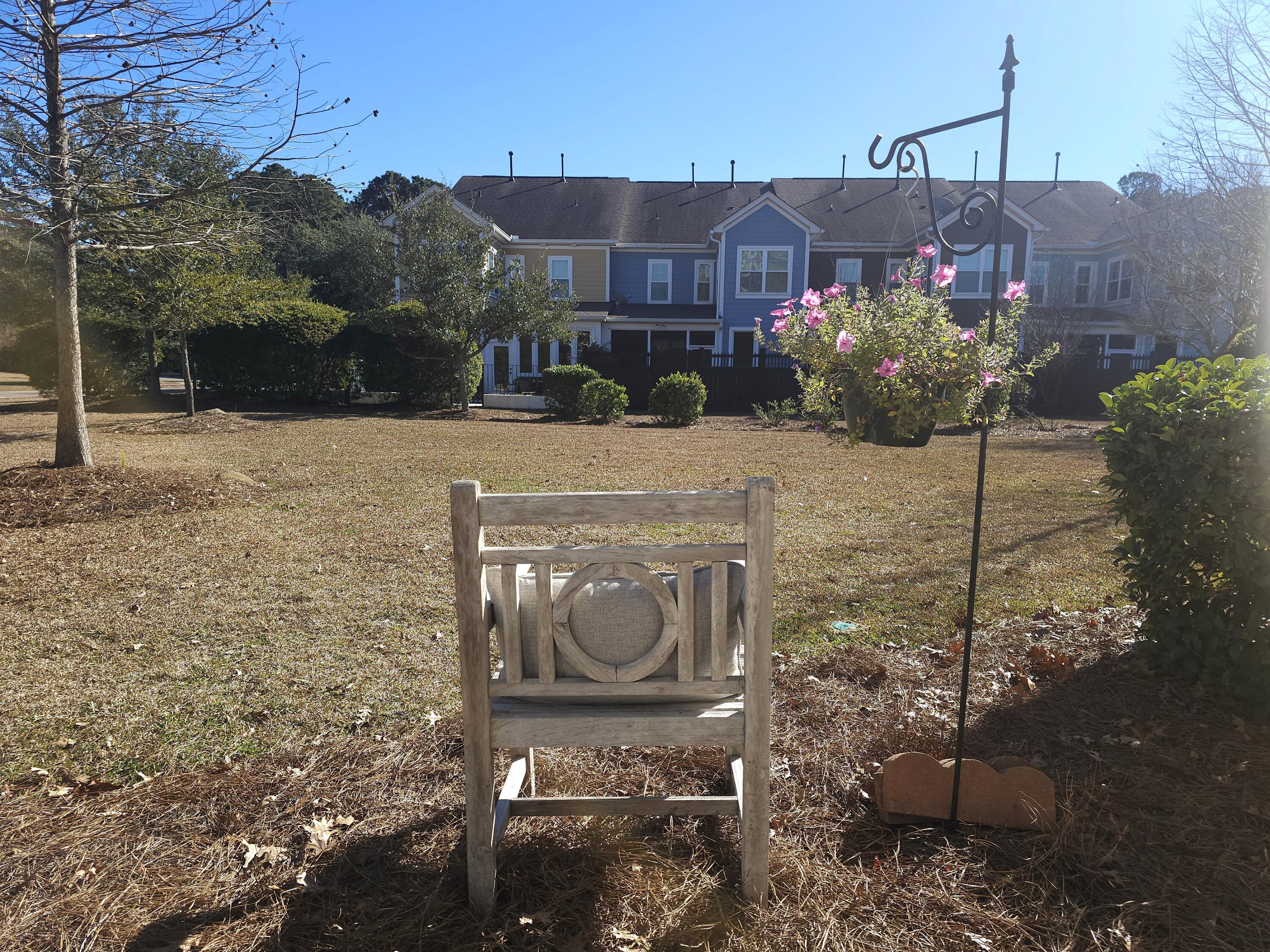 2569 Kings Gate Lane Mount Pleasant, SC 29466 - Photo 15 of 55 Side Yard