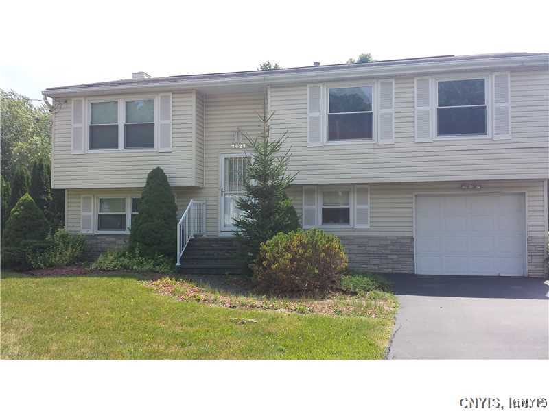 7427 Farmstead Road Clay, NY 13088 - Photo 1 of 1 Exterior Front.