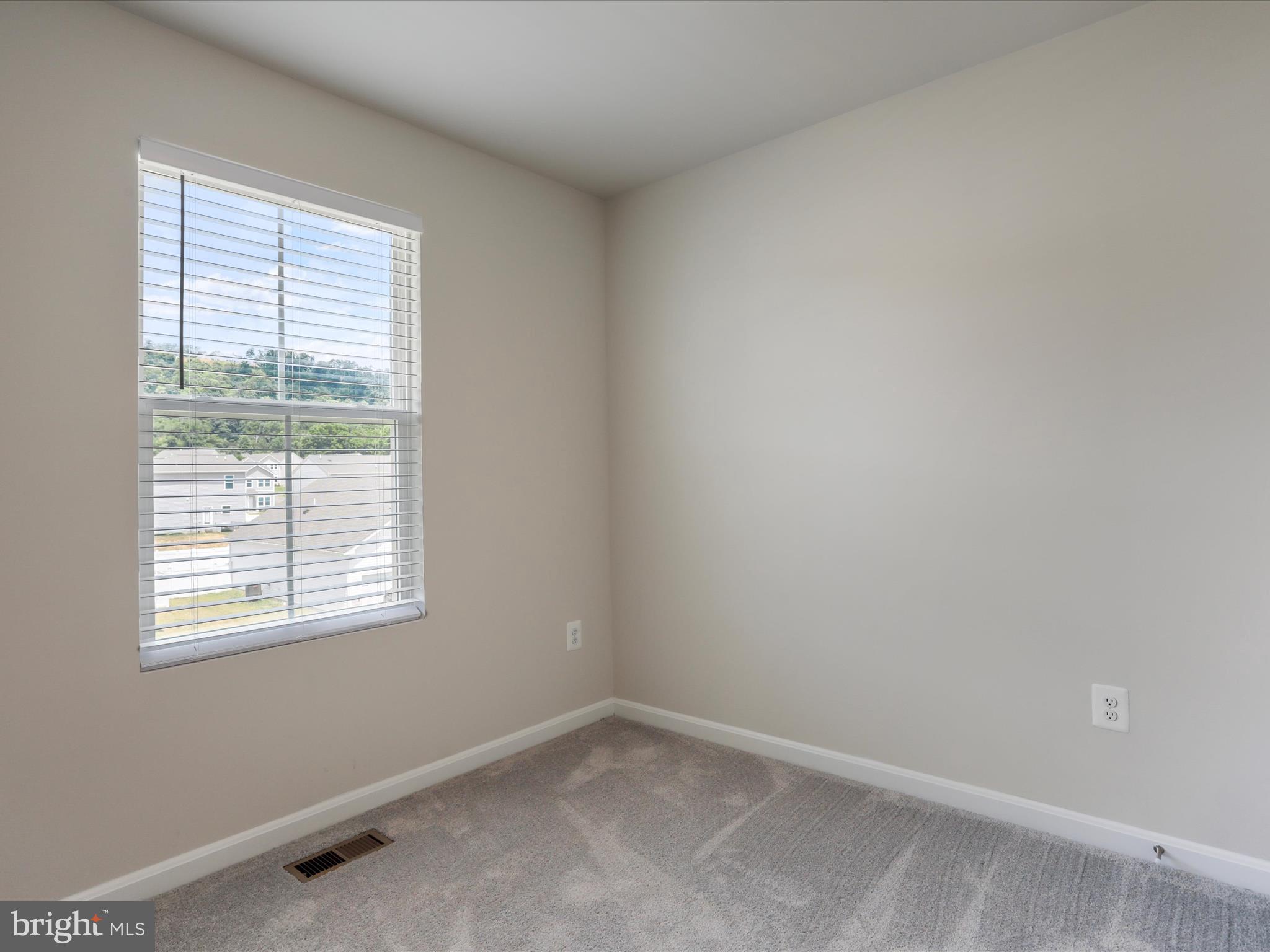 35 Stifftail Road Hedgesville, WV 25427 - Photo 22 of 30 Bedroom #1