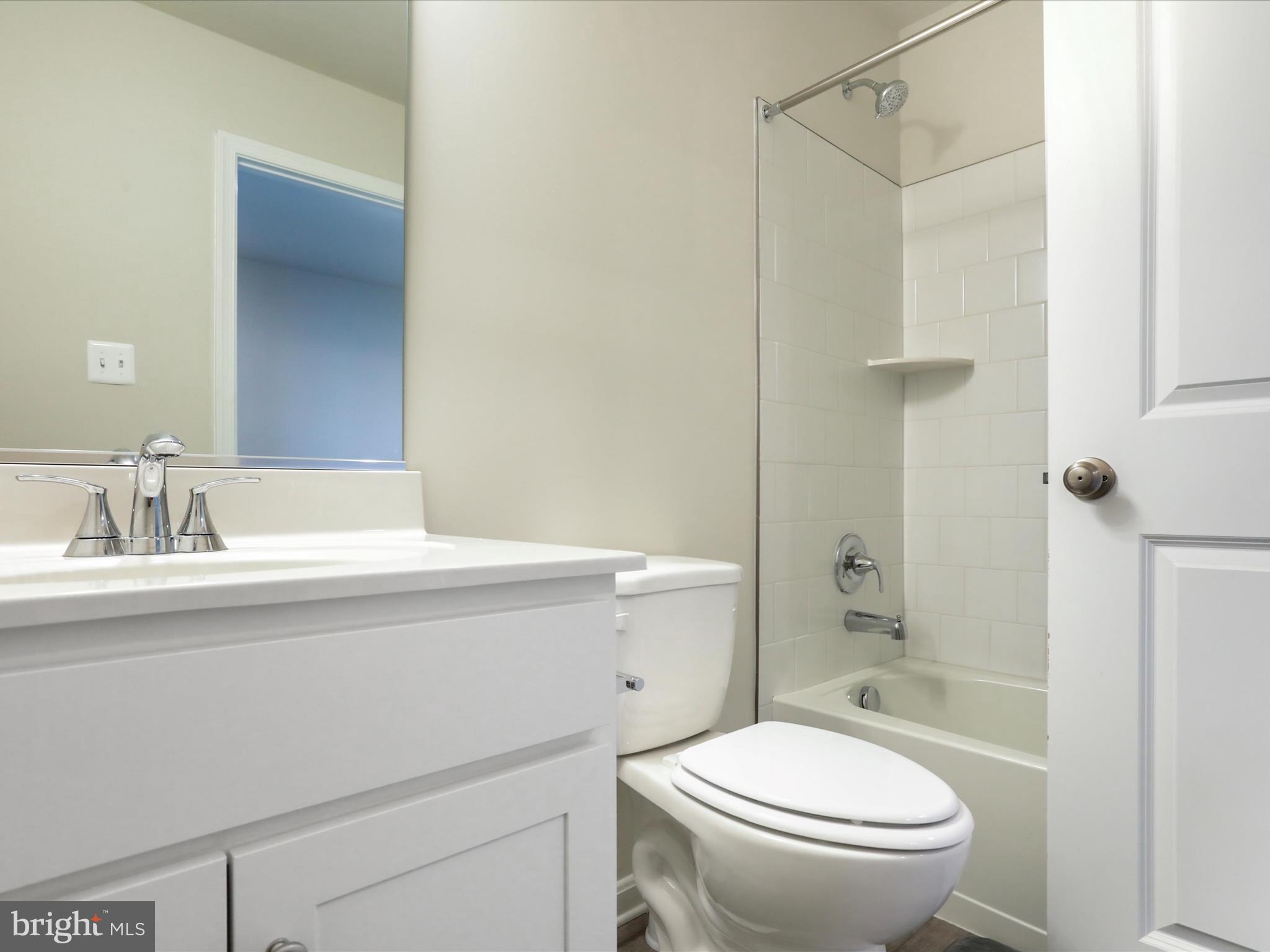 35 Stifftail Road Hedgesville, WV 25427 - Photo 26 of 30 Full bathroom