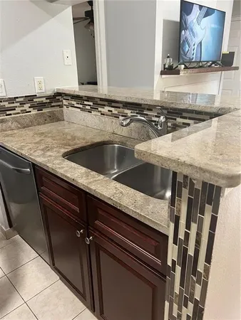 $1,750 | 8643 Mallard Reserve Drive, Unit 202, Tampa, FL 33614