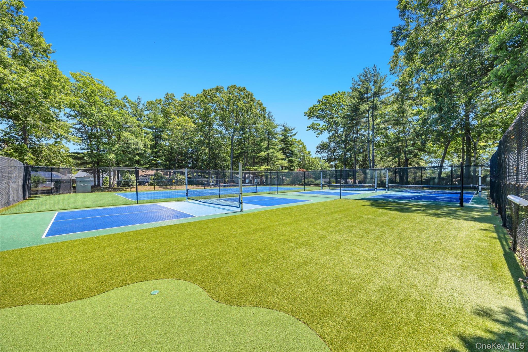 338 Edinburgh Drive Ridge, NY 11961 - Photo 15 of 22